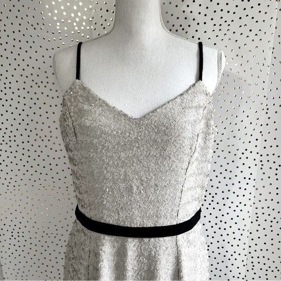 NWT Dress the Population Emma Sequin Midi Dress - Picture 3 of 11